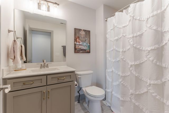 1087 Lakefield Drive, Newburgh, IN 47630