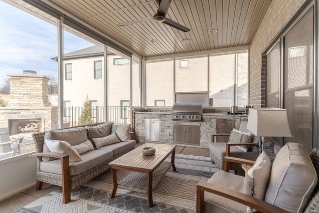 1087 Lakefield Drive, Newburgh, IN 47630