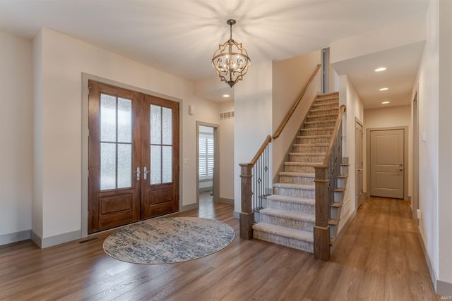 1087 Lakefield Drive, Newburgh, IN 47630