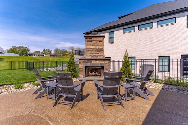1087 Lakefield Drive, Newburgh, IN 47630