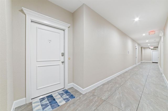 2400 N Braeswood Boulevard 108, Houston, TX 77030