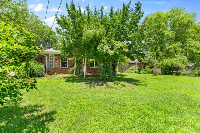 198 E Hadley Street, Republic, MO 65738