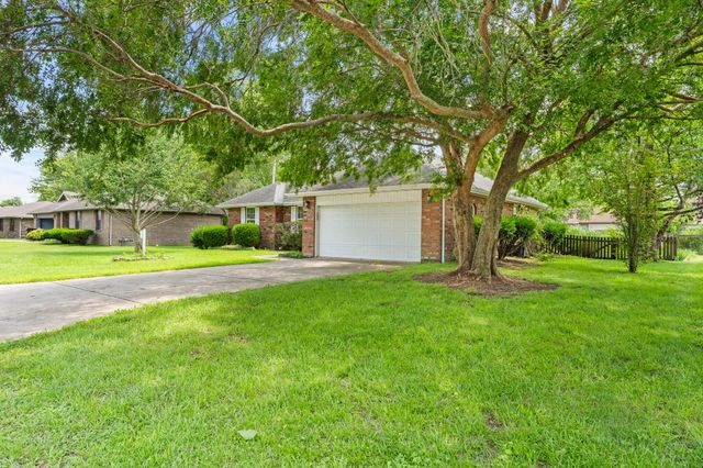 198 E Hadley Street, Republic, MO 65738
