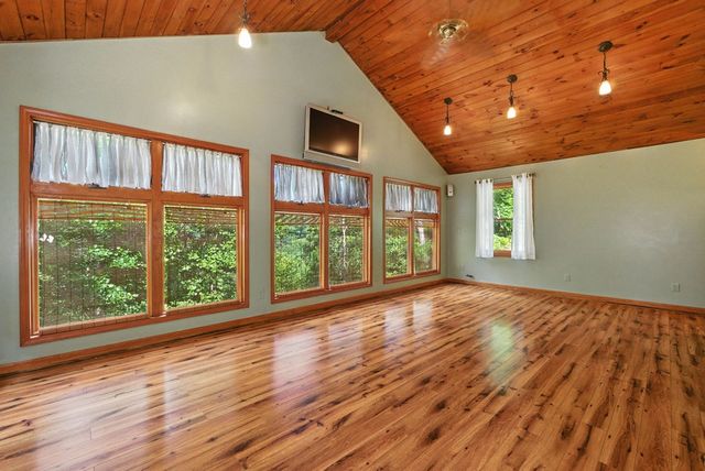 384 Mountain Laurel Drive, Ellijay, GA 30540