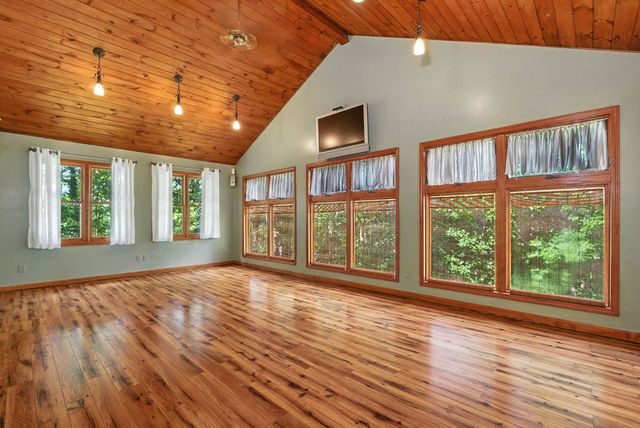 384 Mountain Laurel Drive, Ellijay, GA 30540