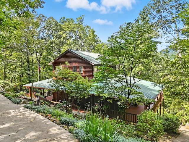 384 Mountain Laurel Drive, Ellijay, GA 30540