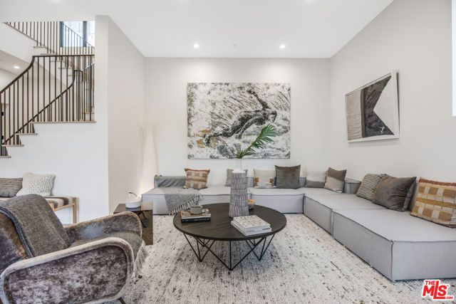 3101 Belden Drive, Los Angeles, CA 90068