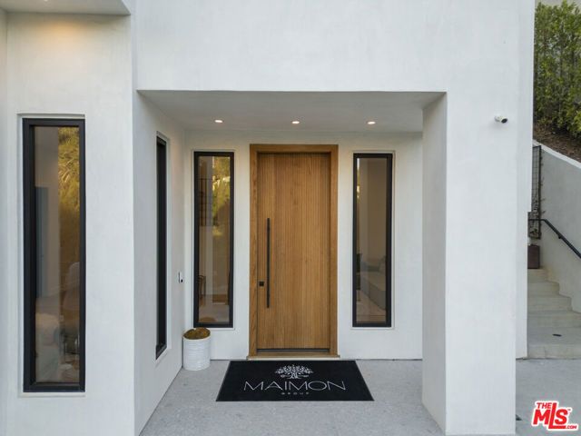 3101 Belden Drive, Los Angeles, CA 90068