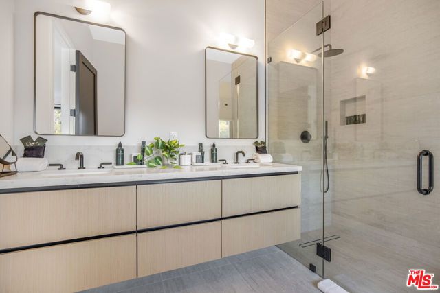 3101 Belden Drive, Los Angeles, CA 90068