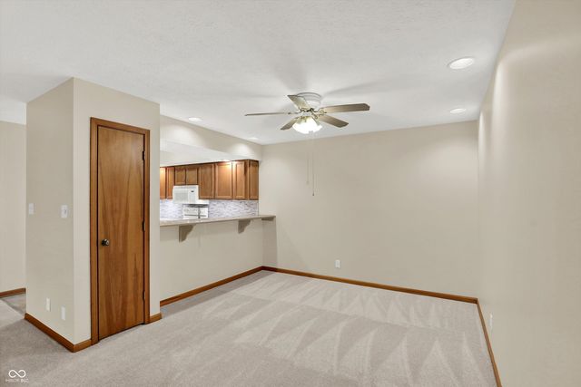 75 Dominion Drive, Zionsville, IN 46077