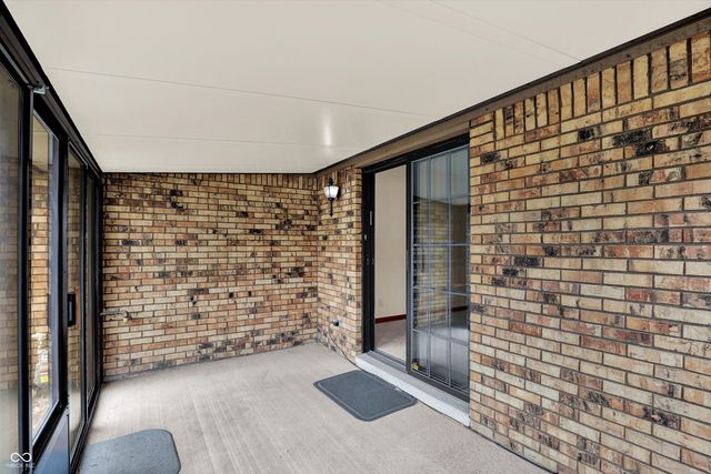 75 Dominion Drive, Zionsville, IN 46077