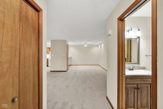 75 Dominion Drive, Zionsville, IN 46077