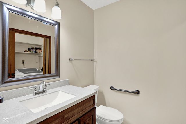 75 Dominion Drive, Zionsville, IN 46077