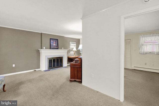 3304 KUTZTOWN RD, Reading, PA 19605