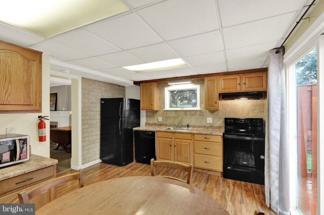 3304 KUTZTOWN RD, Reading, PA 19605