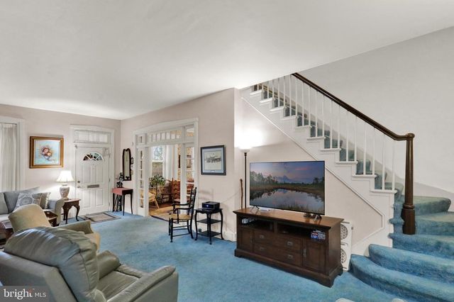 3304 KUTZTOWN RD, Reading, PA 19605