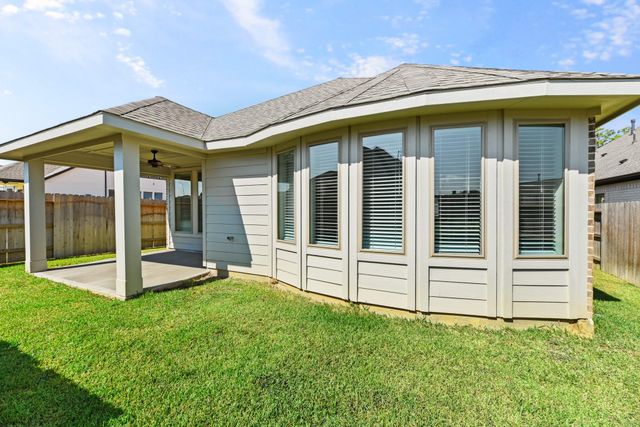 1330 Lakeside Creek Rd, Magnolia, TX 77354