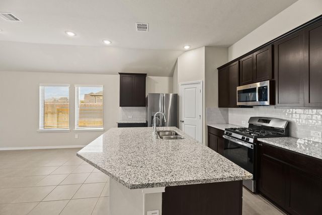 1330 Lakeside Creek Rd, Magnolia, TX 77354