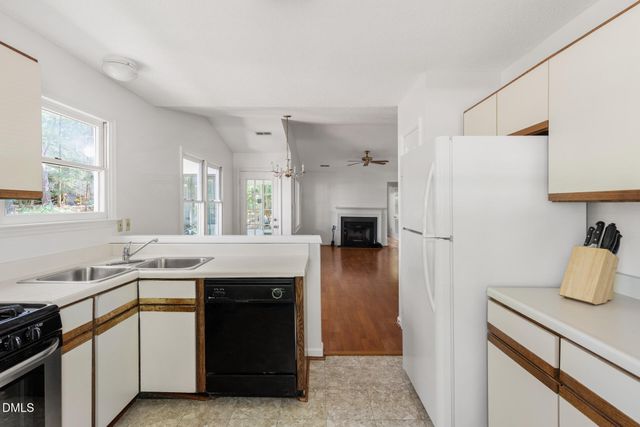 101 Standish Drive, Chapel Hill, NC 27517