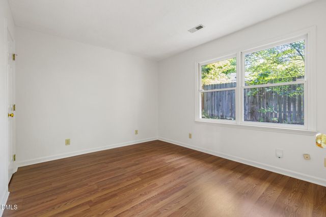 101 Standish Drive, Chapel Hill, NC 27517