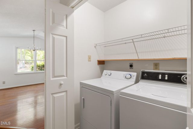 101 Standish Drive, Chapel Hill, NC 27517