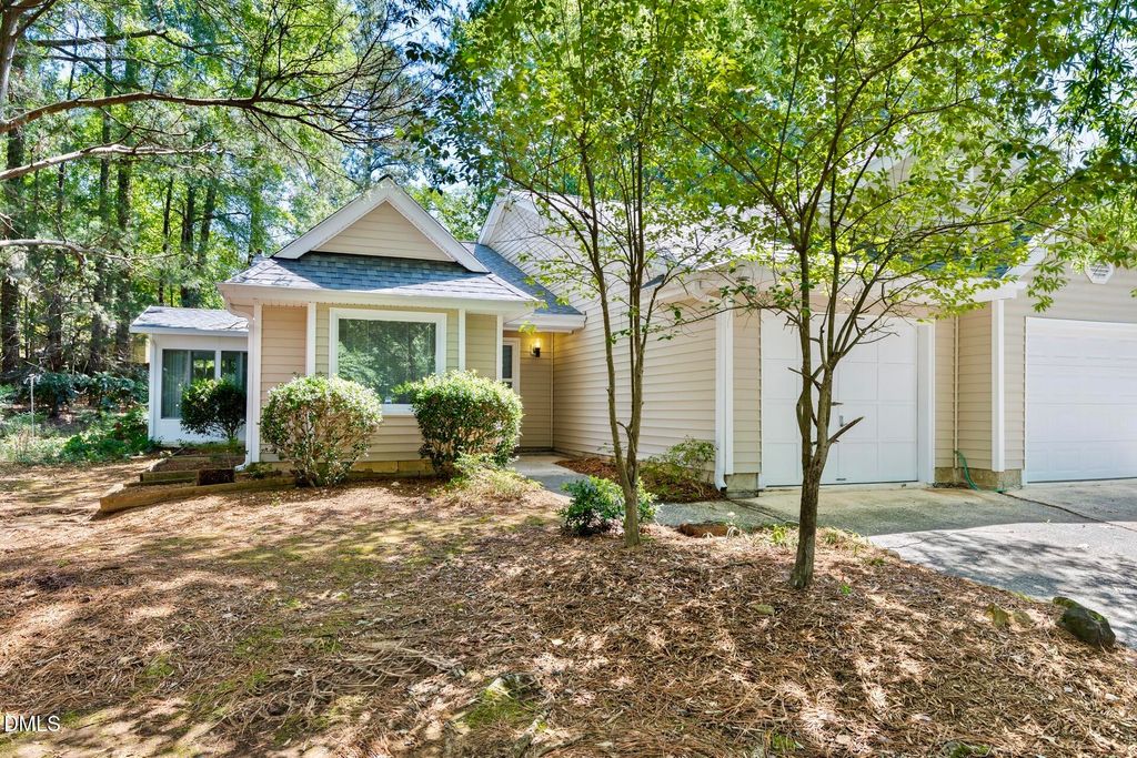 101 Standish Drive, Chapel Hill, NC 27517