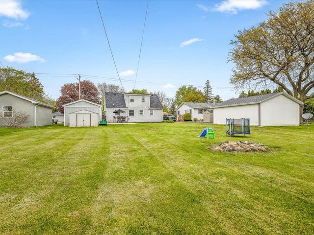 1204 E Wisconsin Street, Delavan, WI 53115