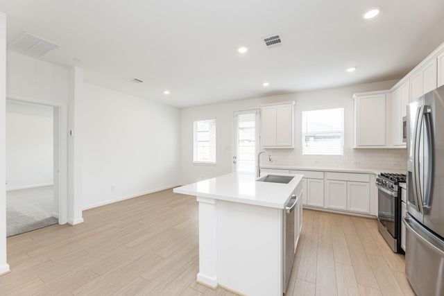 9723 Rialto Heights Drive, Cypress, TX 77433