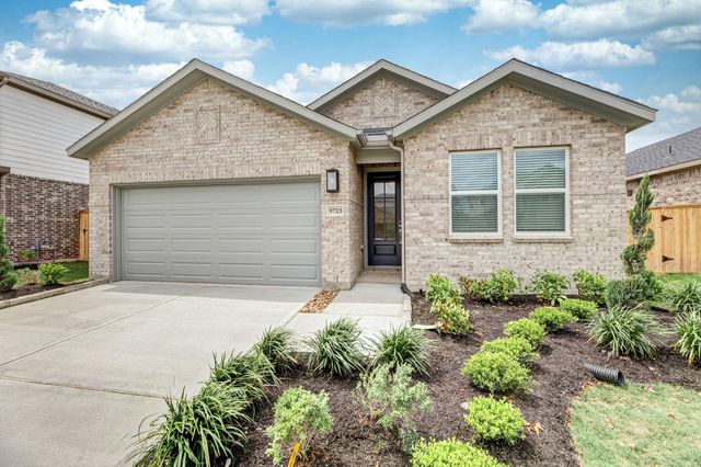 9723 Rialto Heights Drive, Cypress, TX 77433