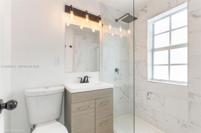 1945 Marseille Drive 4, Miami Beach, FL 33141