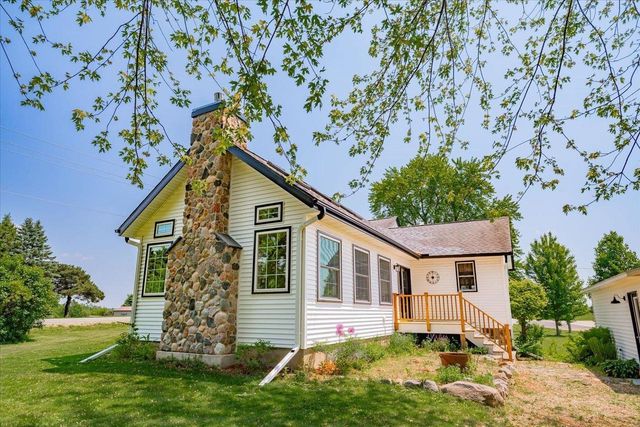 147 County Road BB, Marshall, WI 53559