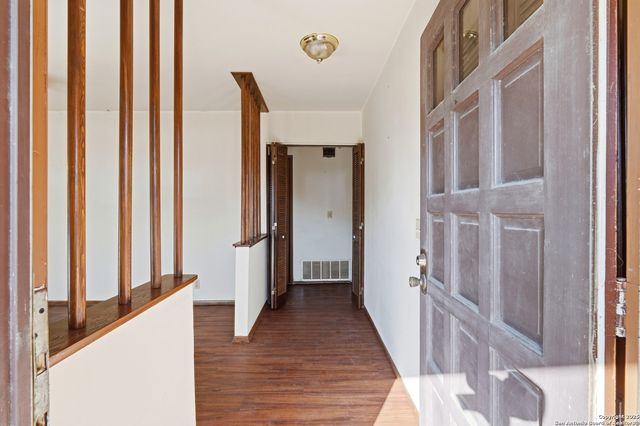 5519 CRYSTAL VALLEY ST, San Antonio, TX 78242