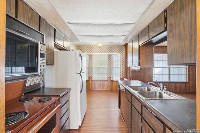 5519 CRYSTAL VALLEY ST, San Antonio, TX 78242