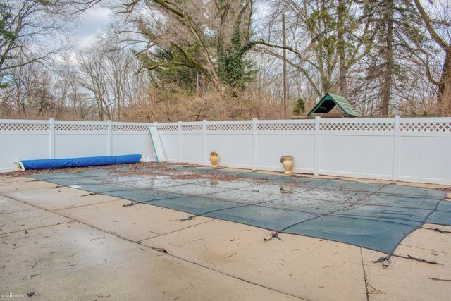 775 Riverbend Drive, Owosso, MI 48867