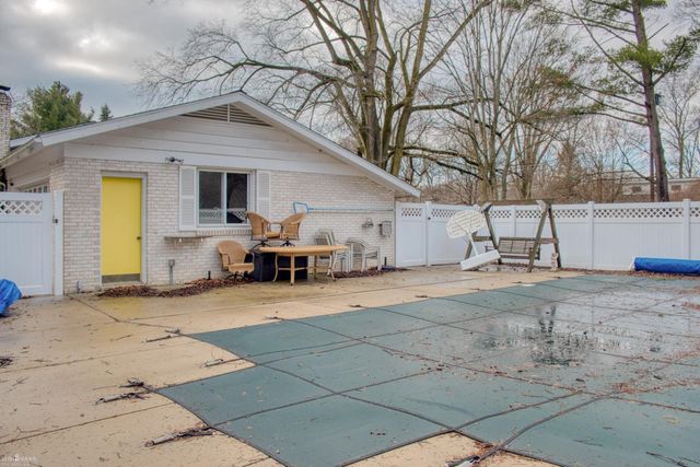 775 Riverbend Drive, Owosso, MI 48867