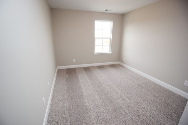153 Grandstand Blvd, Gallatin, TN 37066