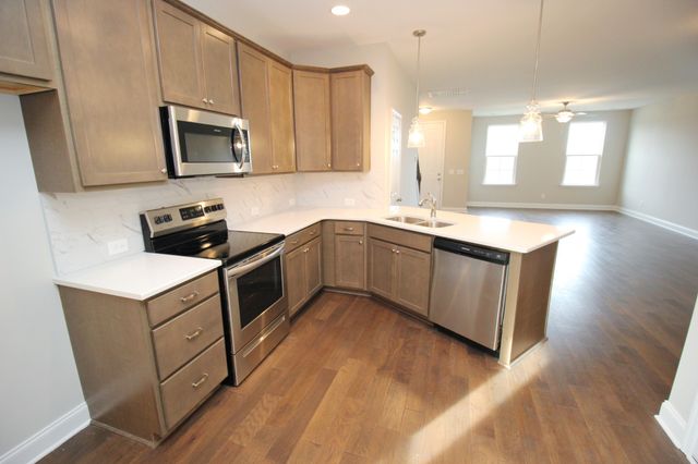 153 Grandstand Blvd, Gallatin, TN 37066