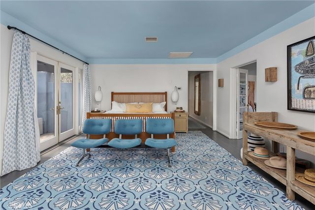 294 W Crestview Drive, Palm Springs, CA 92264