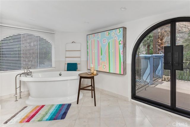294 W Crestview Drive, Palm Springs, CA 92264