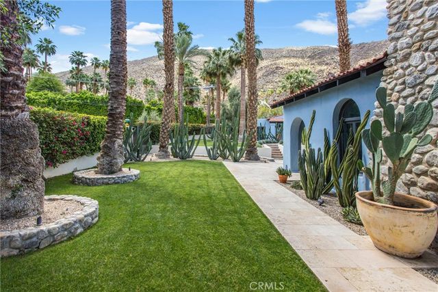294 W Crestview Drive, Palm Springs, CA 92264