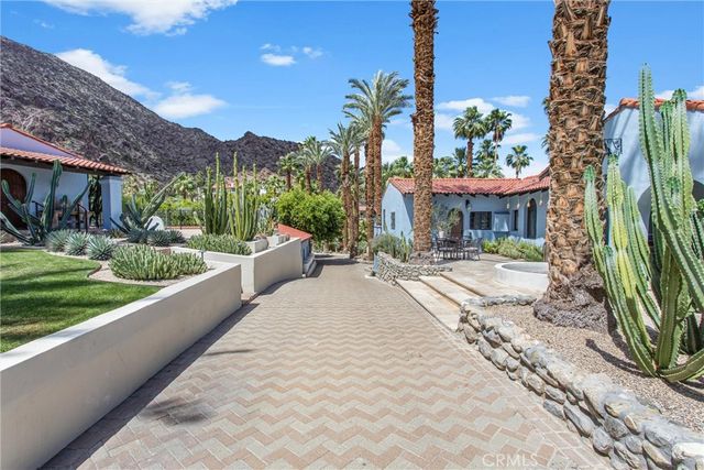 294 W Crestview Drive, Palm Springs, CA 92264