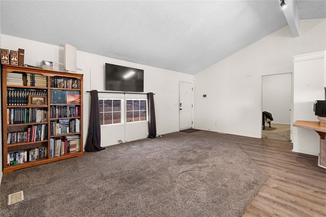 1418 S Canelo Road, Golden Valley, AZ 86413