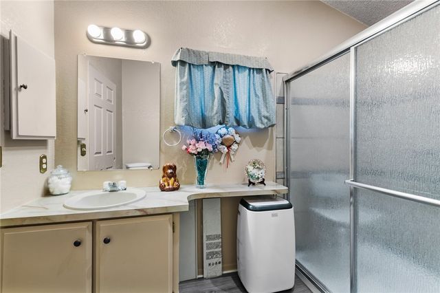 1418 S Canelo Road, Golden Valley, AZ 86413