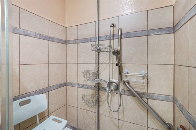 1418 S Canelo Road, Golden Valley, AZ 86413