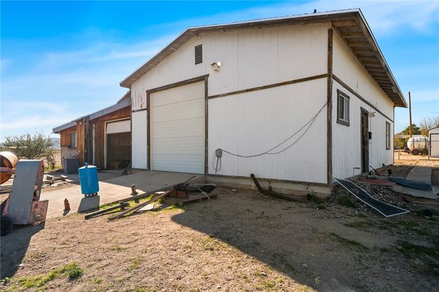 1418 S Canelo Road, Golden Valley, AZ 86413