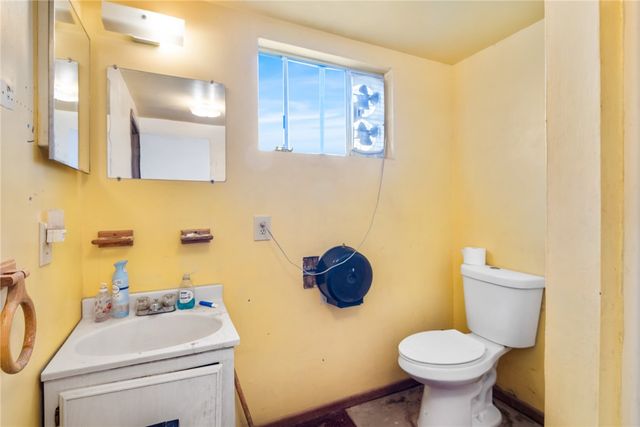 1418 S Canelo Road, Golden Valley, AZ 86413