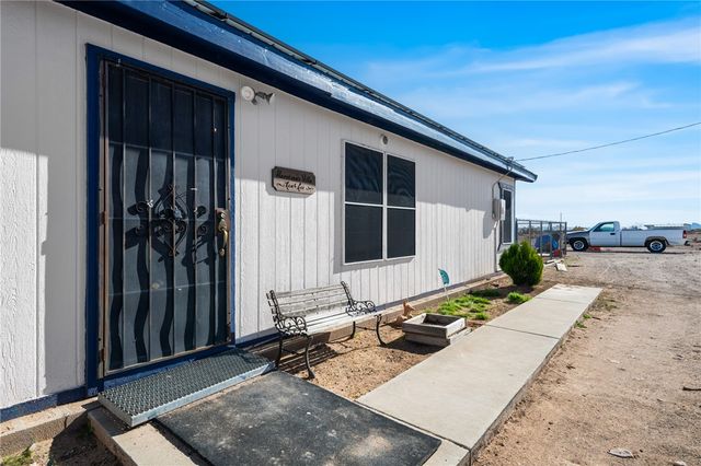 1418 S Canelo Road, Golden Valley, AZ 86413