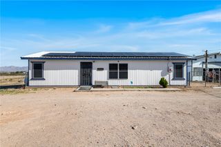 1418 S Canelo Road, Golden Valley, AZ 86413