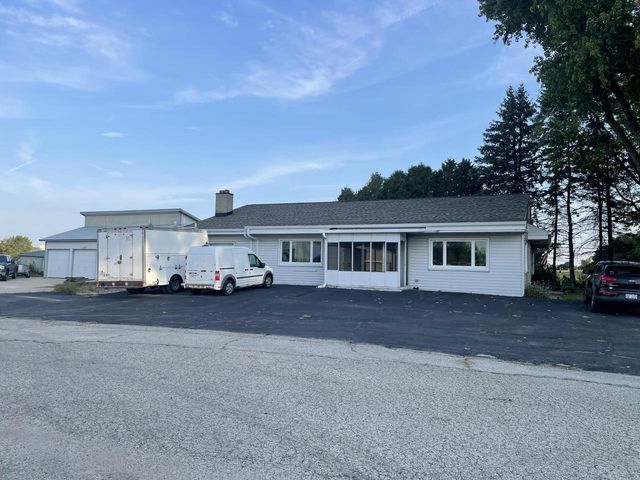 3555 Hillside ROAD, Slinger, WI 53086