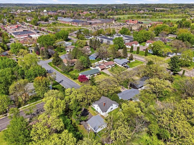 202 Hamilton Drive, River Falls, WI 54022